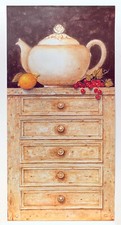 Cassettiera con teiera e
