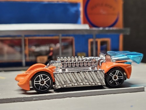 Crazy hot wheels 2000 - 8s,