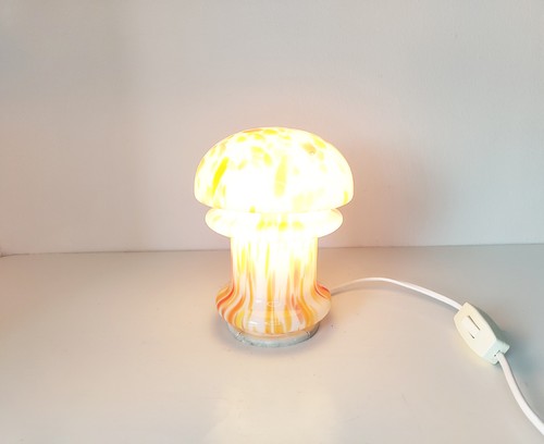 Lampada fungo colorata - a,