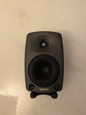 GENELEC 8030B Altoparlante per