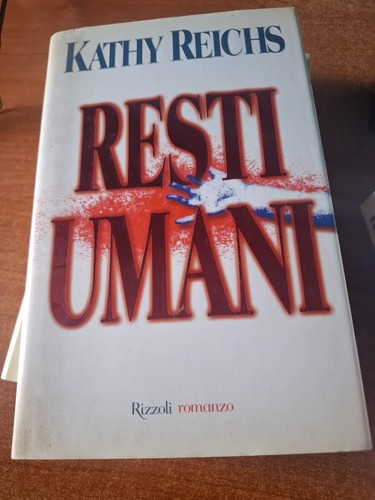 Libro resti umani - libro,