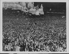 1935 historic crowd during - 1935,