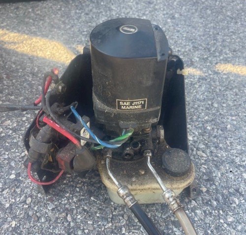 Pompe trim mercury volvo - mercury/,