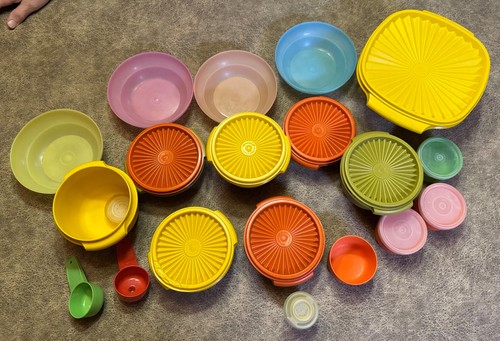 Vintage tupperware lot - lot, bowls