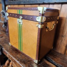Baule a cubo antico in pelle di lusso inglese fatto a mano - tavolino perfetto.  