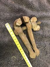 PICCOLA  ED ANTICA MORSA DA FABBRO IN FERRO.