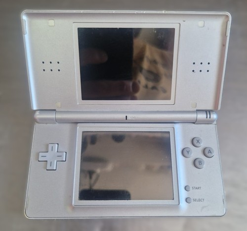 Nintendo lite silver - nintendo,
