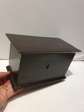 Scatoletta in noce laccata XVII secolo