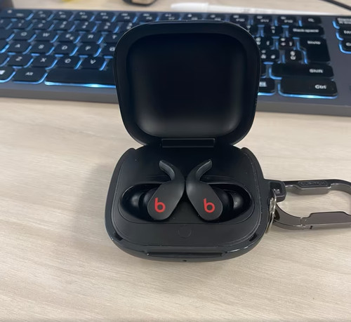 Beats dre - by,