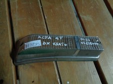 M8285 XX - PLASTICA FRECCIA FANALINO ANTERIORE DX DESTRO ORIGINALE ALFA ROMEO GT