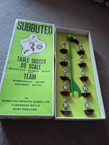 Subbuteo west ham utd - west, ref