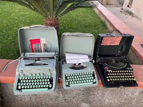Stock macchine scrivere - da,