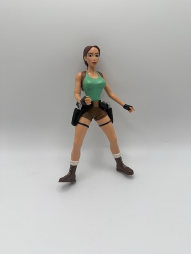 Tomb raider lara croft - tomb, jungle