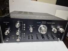 Amplificatore integrato SANSUI
