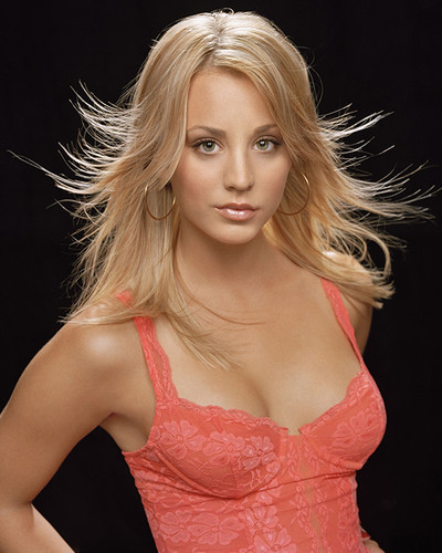 Kaley cuoco foto lingerie sexy - kaley,