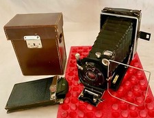 Antica macchina fotografica a