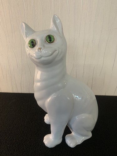 Chat faïence dans gout - faïence, le
