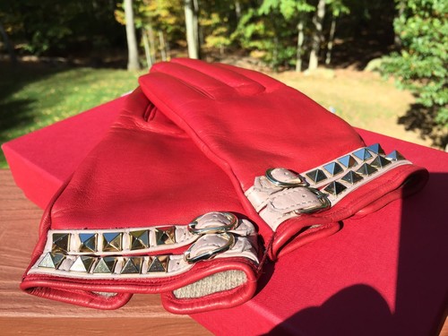 Guanti rockstud nuovi con - nuovi,