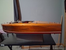 Dumas 1940 Chris Craft 1:8