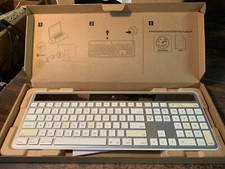 Logitech K750 (920-003472)