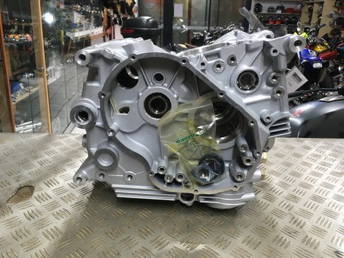 Carter moteur ducati neuf - moteur,