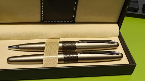 Pilot metropolitan animal - metropolitan,