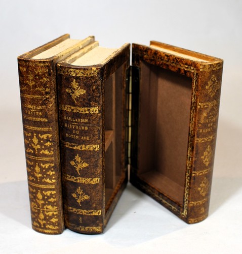 Set libri in finto - set, 3