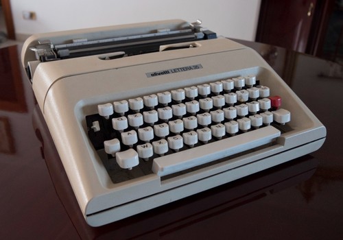 Macchina per scrivere - , olivetti