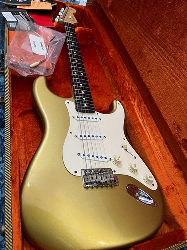 Fender custom shop strat - fender,