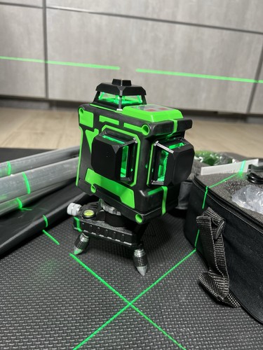 Livella laser tracciatore