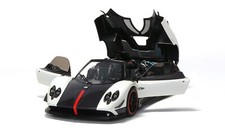ALM850611001 1/18 PAGANI ZONDA 5 CINQUE ROADSTER 2009 WHITE BLACK CARBON