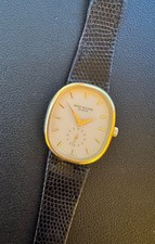 Ellisse dorata Patek Philippe