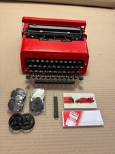 Macchina da scrivere Olivetti Valentine