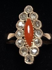 ANTICO ANELLO ORO 12KT. CORALLO DIAMANTI TAGLIO ROSA EPOCA PRIMA METÀ NOVECENTO 
