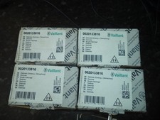 KIT ELETTRODO VAILLANT ECO TEC PLUS 0020133816,NUOVO ORIGINALE.VECCHIO STOCK X 4 SCATOLE