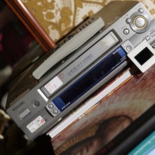 Videoregistratore vhs aiwa