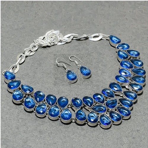 Set gioielli orecchini collana
