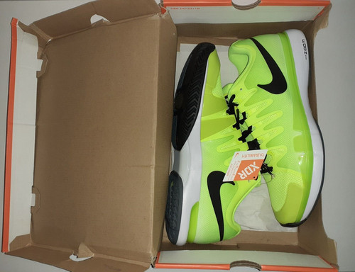 Tennis shoes nike - tennis, federer