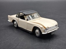 Hardtop vintage Norev Triumph