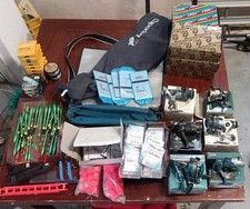 Attrezzatura da Pesca varia, mulinelli , ami , galleggianti, filo