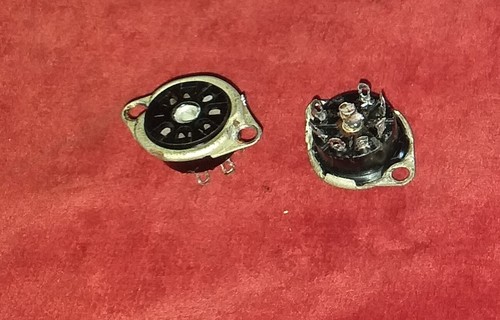 Zoccolo miniatura pin nero - 7,