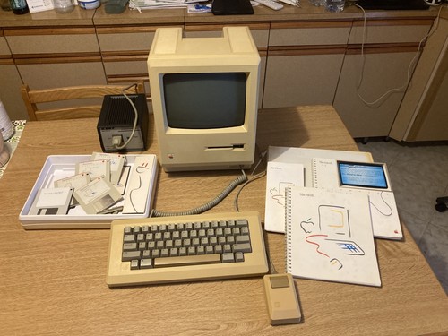 Original 1984 macintosh 128k - macintosh,