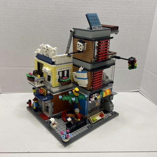 Lego creator townhouse pet - creator:,
