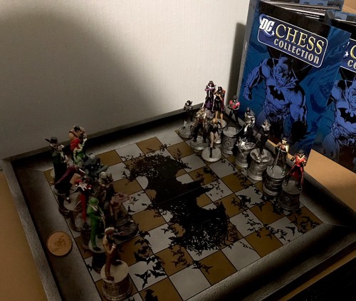 Batman eaglemoss chess set - eaglemoss,