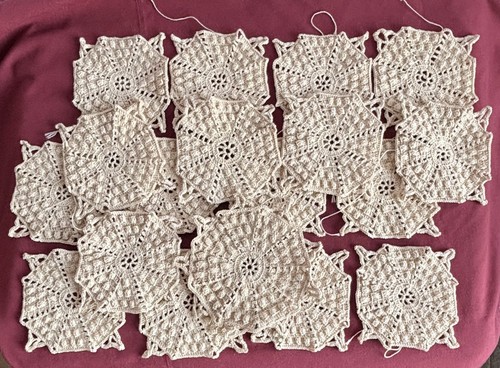 Set pezzi all uncinetto - 17,