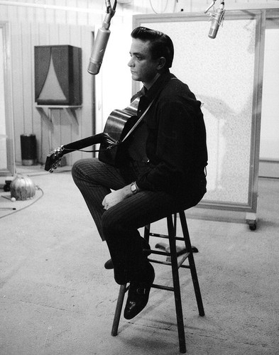 Johnny cash iconica seduta - johnny,