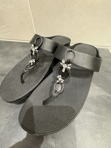 Nuovi sandali con zeppa