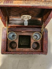 Antico libro in pelle decanter