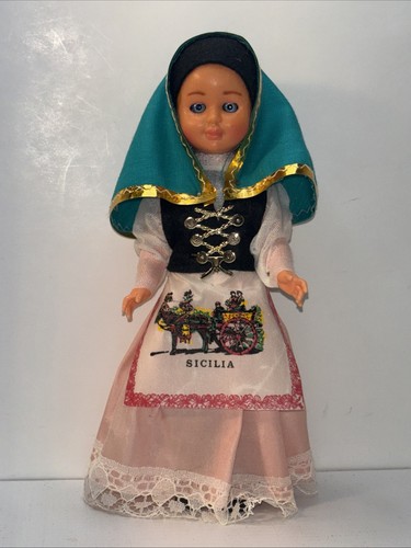 Bambola souvenir siciliana