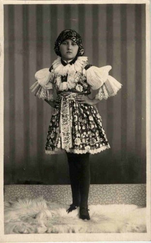 Cerveny kostelec costume - cerveny,